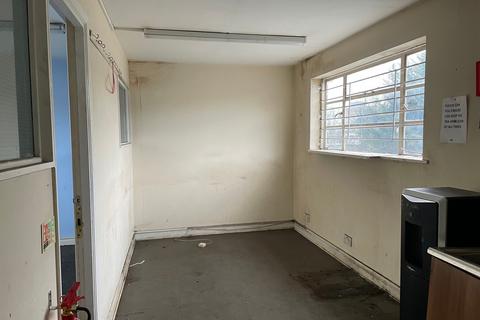 Industrial unit for sale, 9A Manor Rd London SE25 4TA