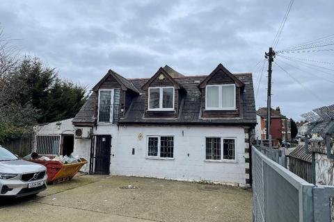 Industrial unit for sale, 5 Manor Rd London SE25 4TA