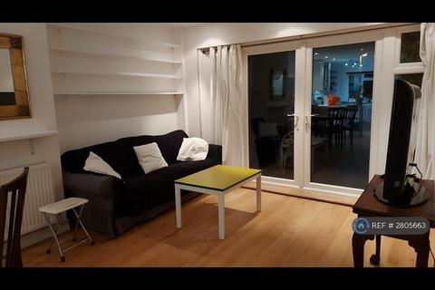 2 bedroom end of terrace house to rent, Lytham Street, London, SE17