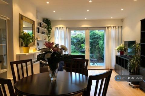 2 bedroom end of terrace house to rent, Lytham Street, London, SE17