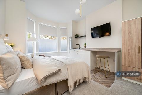 1 bedroom in a house share to rent, Tamworth Road, Nottingham, NG10