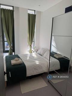 1 bedroom in a flat share to rent, Brigade Mews, London, SE1