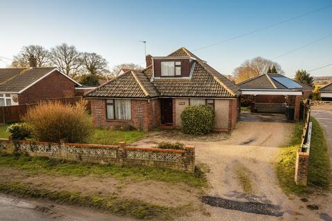 3 bedroom detached house for sale, Mill Road, Norwich NR14