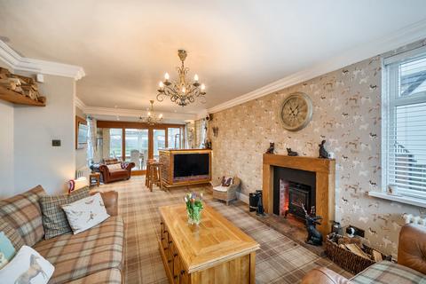 4 bedroom detached house for sale, Dunstarn Gardens, Adel,, Leeds., LS16