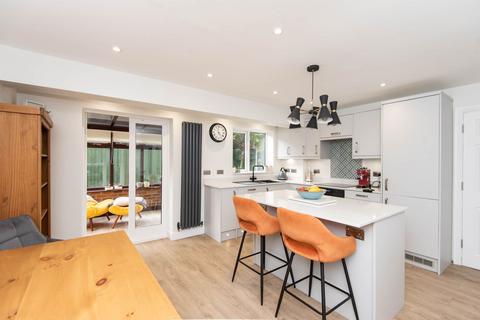 3 bedroom detached house for sale, Bentham Road, Chesterfield S40