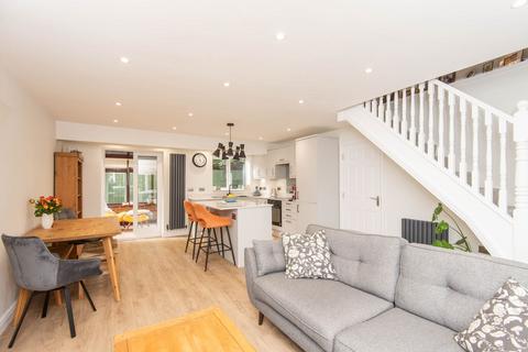 3 bedroom detached house for sale, Bentham Road, Chesterfield S40