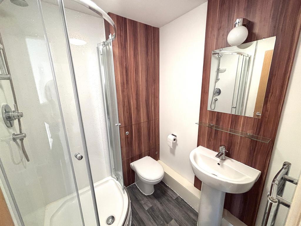 En-suite Bathroom