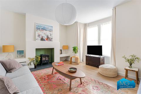 undefined, Maidstone Road, London, N11