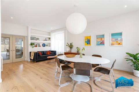 undefined, Maidstone Road, London, N11