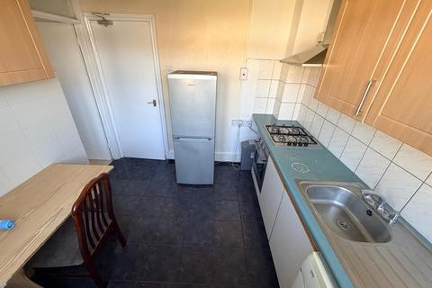 1 bedroom flat to rent, Ilford, Essex, IG1