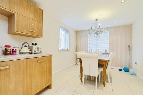 undefined, Halliday Court, Thornbury, BRADFORD