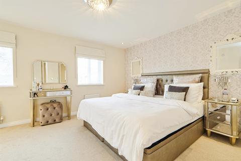 undefined, Halliday Court, Thornbury, BRADFORD