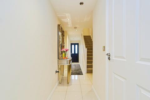 undefined, Halliday Court, Thornbury, BRADFORD