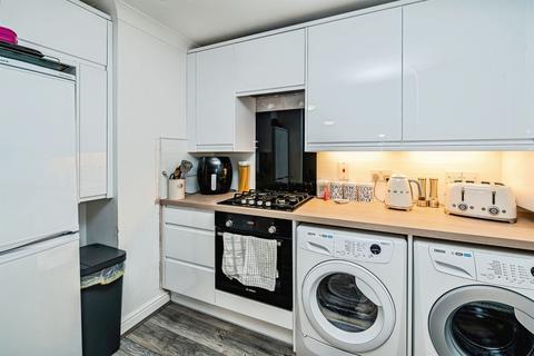 2 bedroom ground floor flat for sale, Wendover Road, Aylesbury