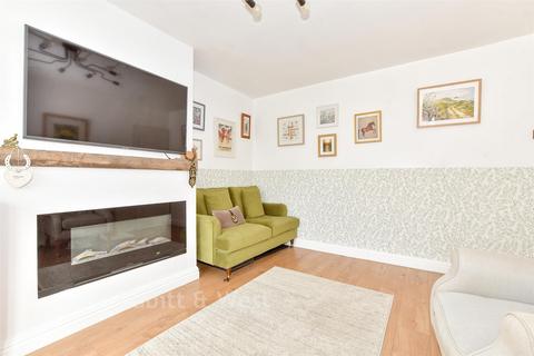2 bedroom semi-detached bungalow for sale, Silverdale Drive, Waterlooville PO7