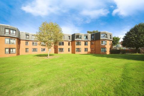 2 bedroom ground floor flat for sale, French Weir Close, Taunton
