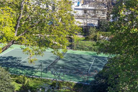 1 bedroom apartment to rent, Norland Square Mansions