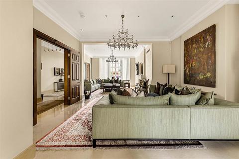 undefined, Hyde Park Gate Kensington And Chelsea