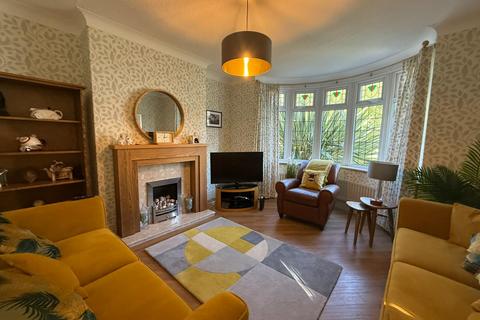 3 bedroom semi-detached house for sale, Acklam Road, Middlesbrough