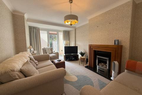 3 bedroom semi-detached house for sale, Acklam Road, Middlesbrough