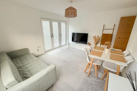 2 bedroom flat for sale, The Avenue, Eastbourne