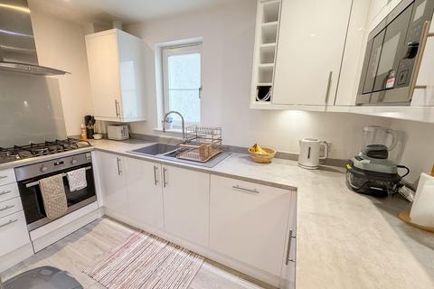 2 bedroom flat for sale, The Avenue, Eastbourne