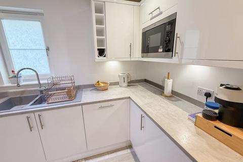 2 bedroom flat for sale, The Avenue, Eastbourne