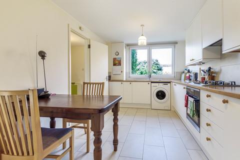 3 bedroom end of terrace house for sale, Kingham Close, London