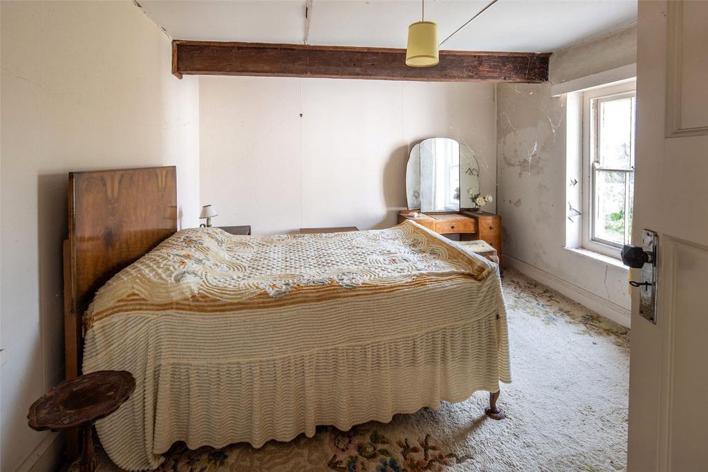 Unit Bedroom