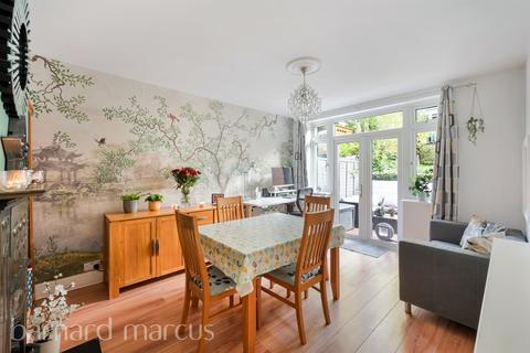 3 bedroom semi-detached house for sale, Horsham Road, Dorking