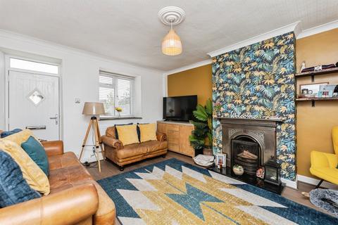 2 bedroom end of terrace house for sale, Barnsley Road, Ackworth, Pontefract