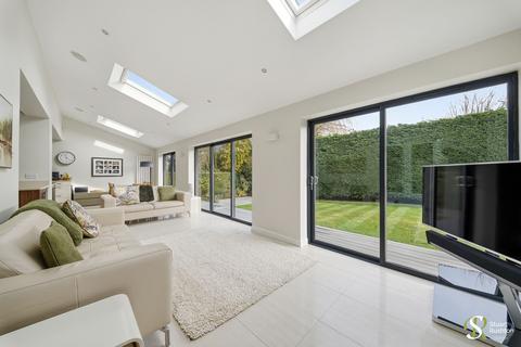 4 bedroom detached house for sale, Malvern Drive, Altrincham, WA14
