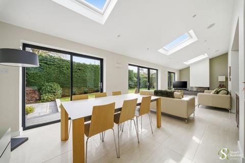 4 bedroom detached house for sale, Malvern Drive, Altrincham, WA14