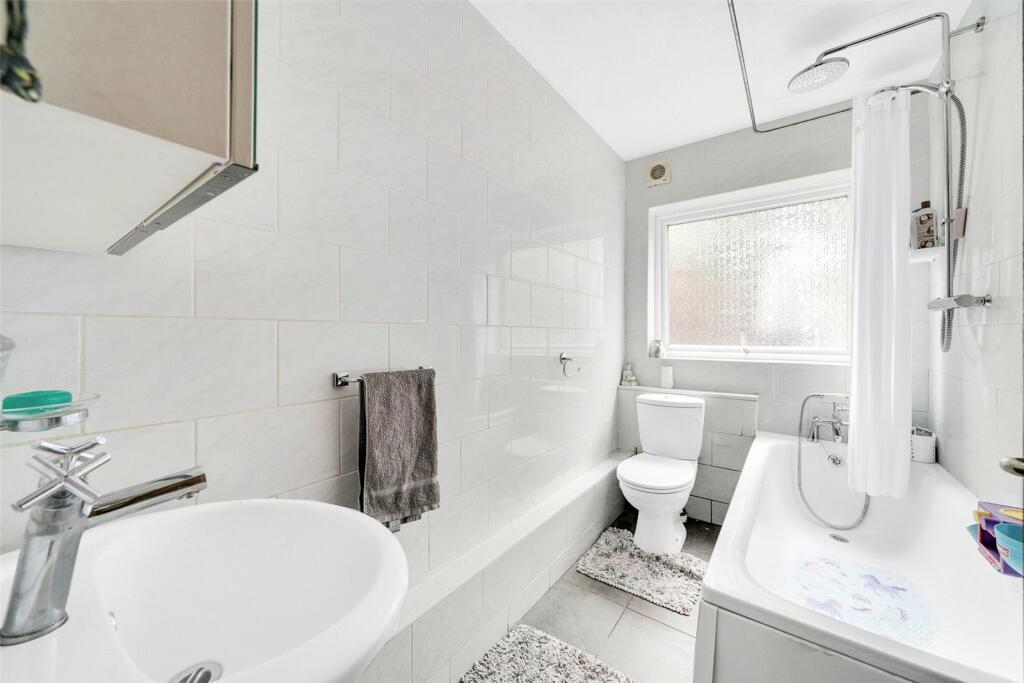 Bathroom.jpeg