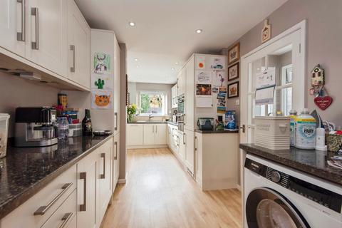 3 bedroom detached house for sale, King James Way, Royston