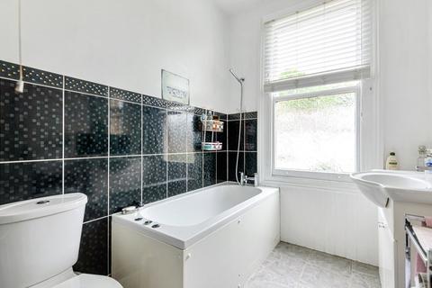 3 bedroom apartment for sale, College Road, Bromley