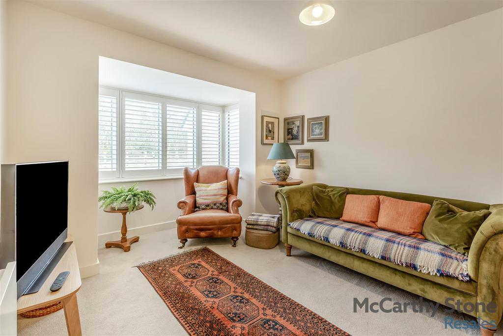 8679988-interior16.jpg
