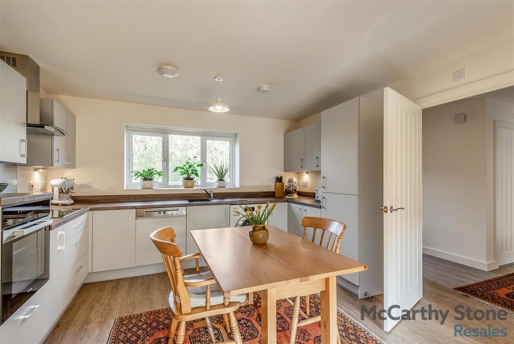 8679988-interior11.jpg