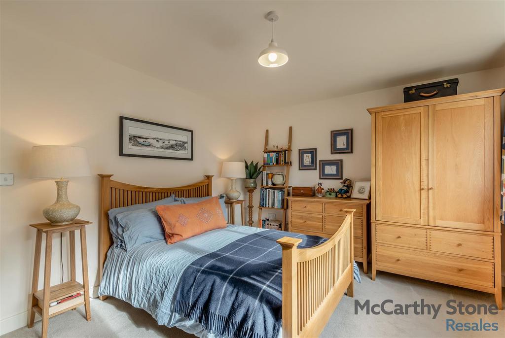 8679988-interior12.jpg