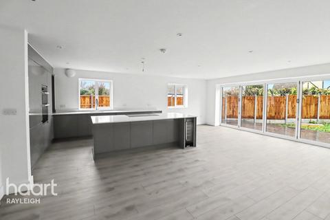 4 bedroom detached house for sale, Poors Lane, Daws Heath
