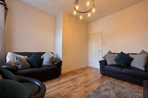 undefined, Eighth Avenue, Heaton