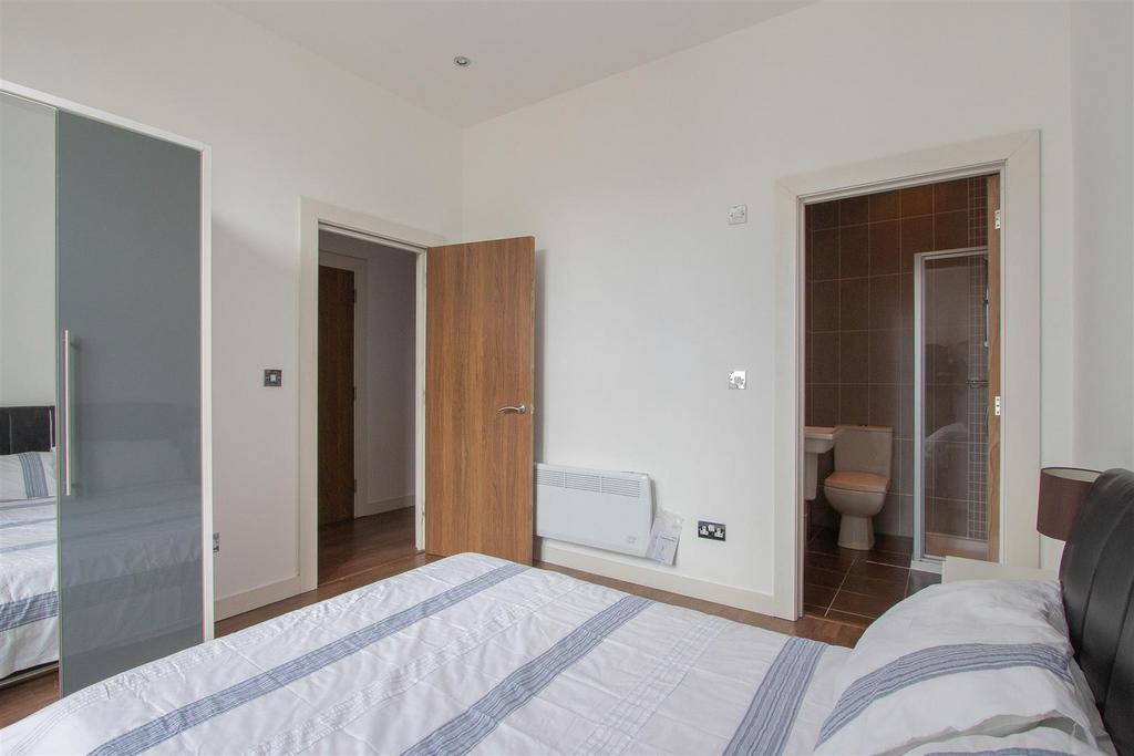 22 Churchill Way NEW-12.jpg