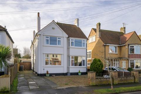 4 bedroom detached house for sale, Buckthorn Avenue, Skegness PE25