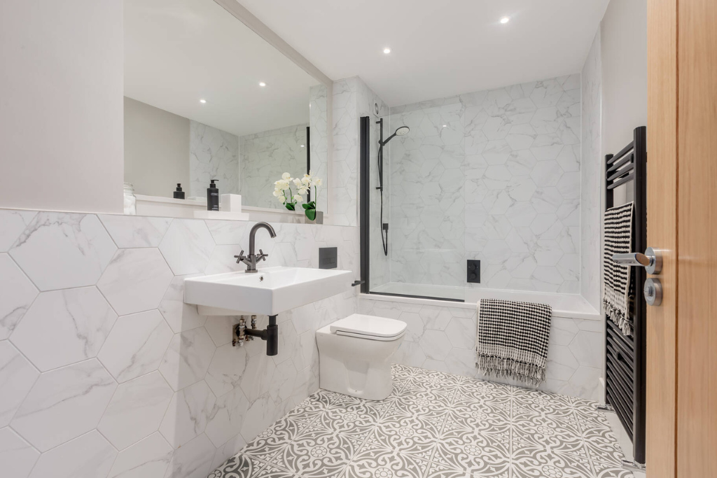 Bathroom - 20 Dublin Street Lane South