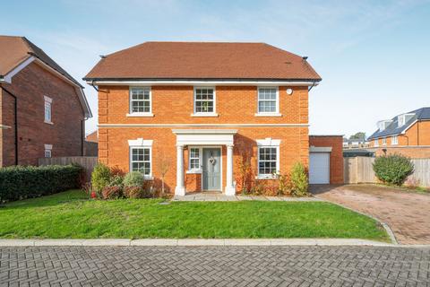 Kingswood, Ascot