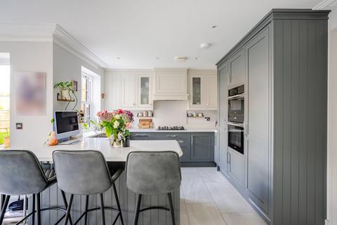 undefined, Kingswood, Ascot