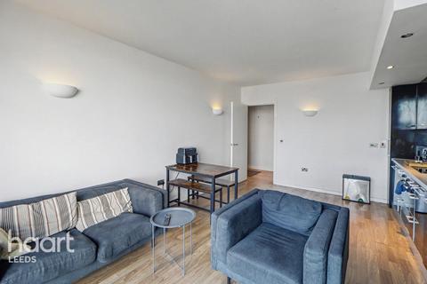 2 bedroom apartment for sale, Wellington Street, LEEDS