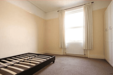 2 bedroom apartment to rent, Chichele Road, London, NW2