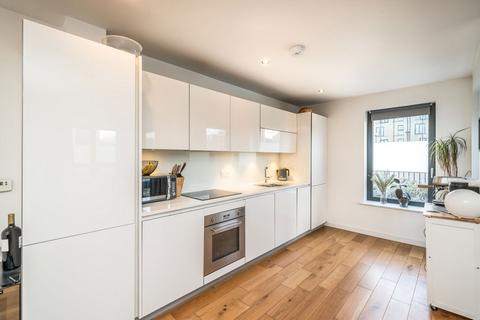 2 bedroom flat for sale, Bramah Road, London SW9