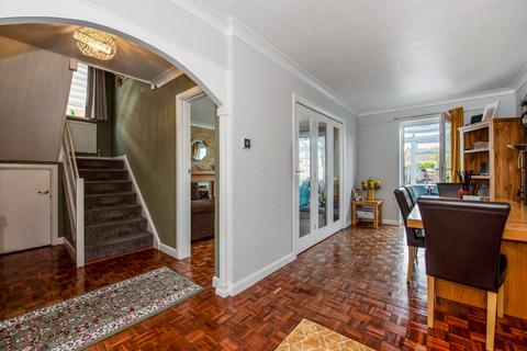 3 bedroom semi-detached house for sale, Southwick Close, Winchester